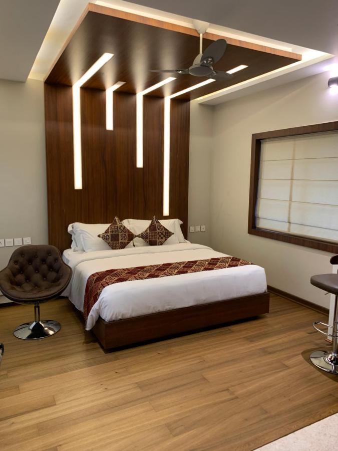 Square Villa Residency Luxury 1 Bed Room Villa With Private Pool Mukkam Экстерьер фото